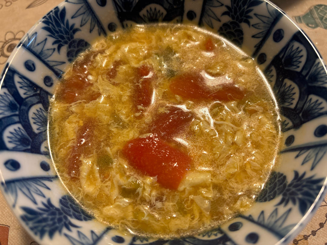 【跟我做不会错】简单又好喝的西红柿鸡蛋汤，家常又营养哦