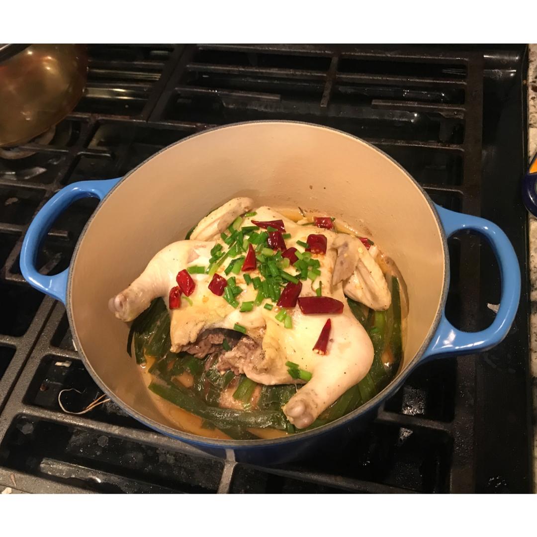 无水葱油童子鸡 (铸铁锅版)