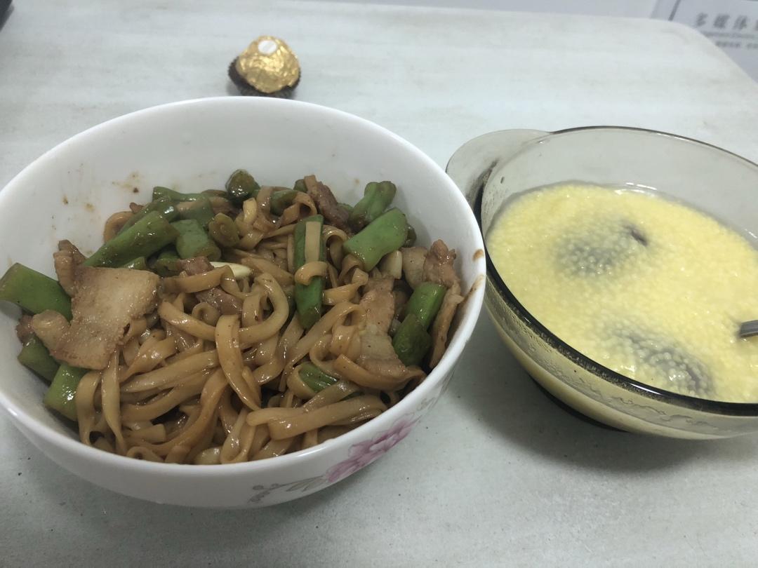 芸豆焖面（附万能的腌肉不老的办法）