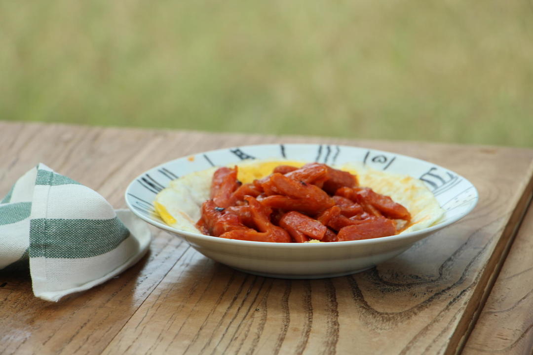 煎蛋章鱼肠的做法