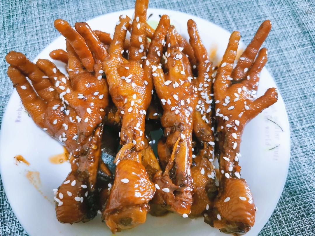 “销魂”卤鸡爪