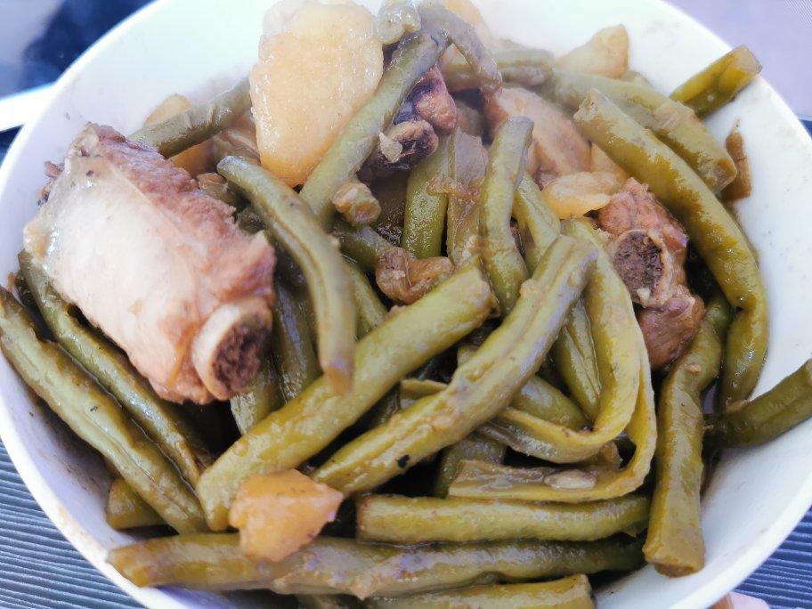 正宗排骨豆角土豆