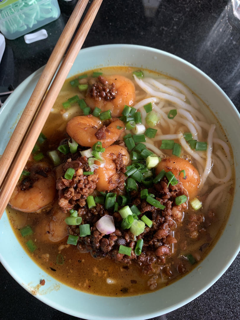 鲜虾肉泥拌米线