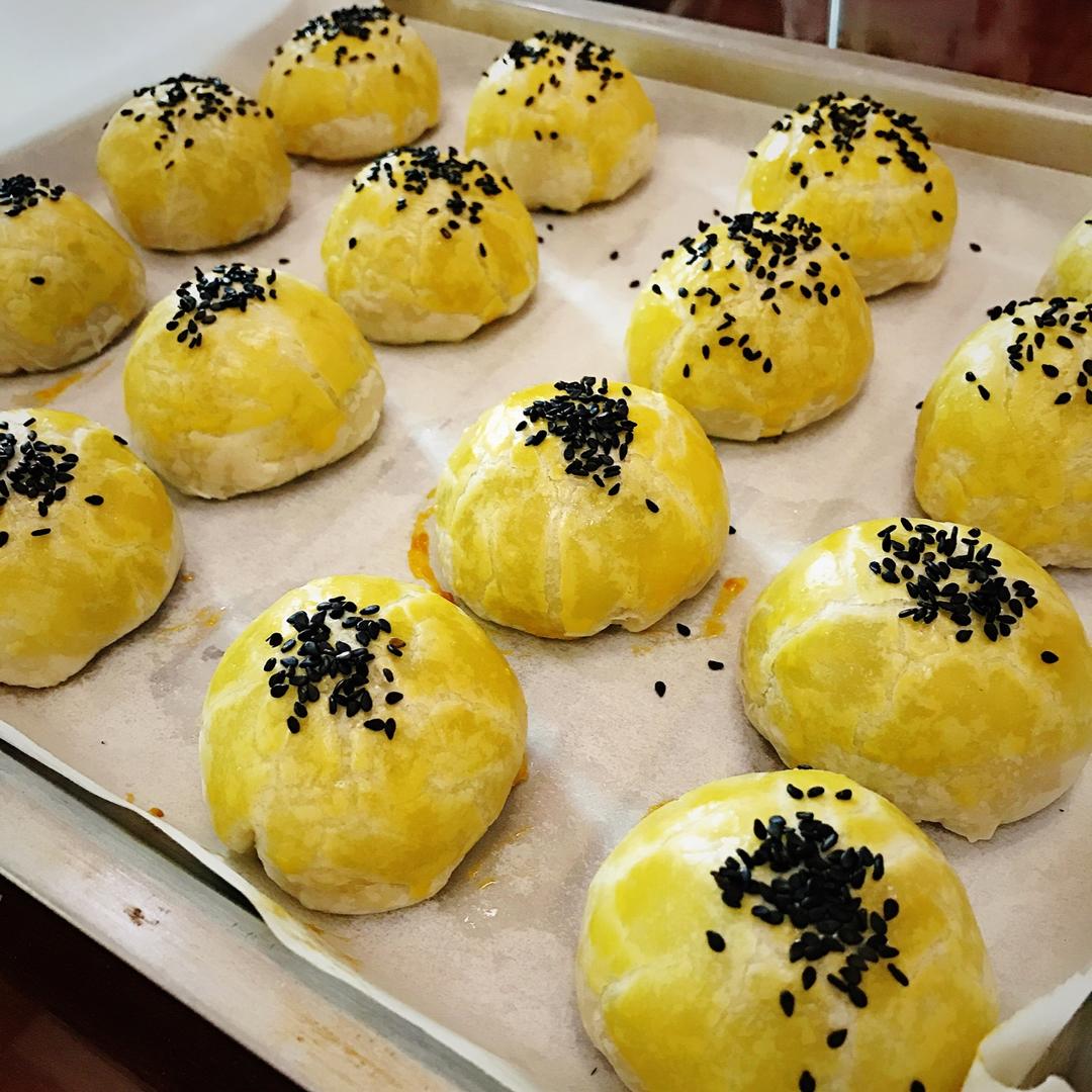 蛋黄酥
