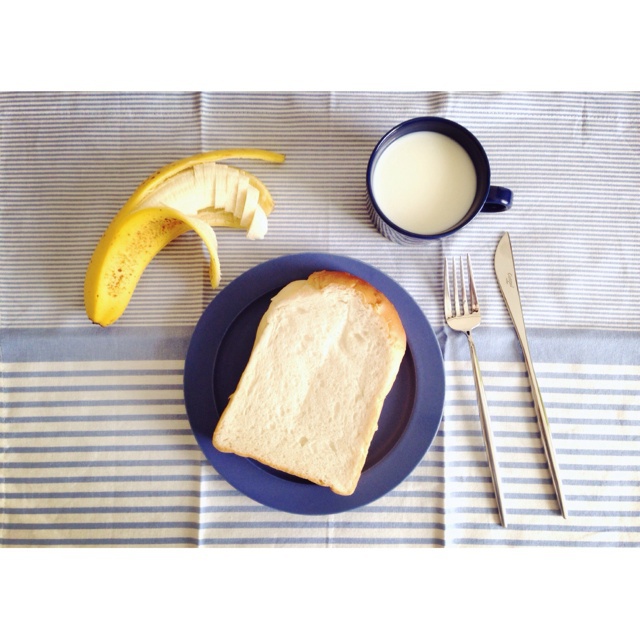 Le petit déjeuner, et Bonjour！