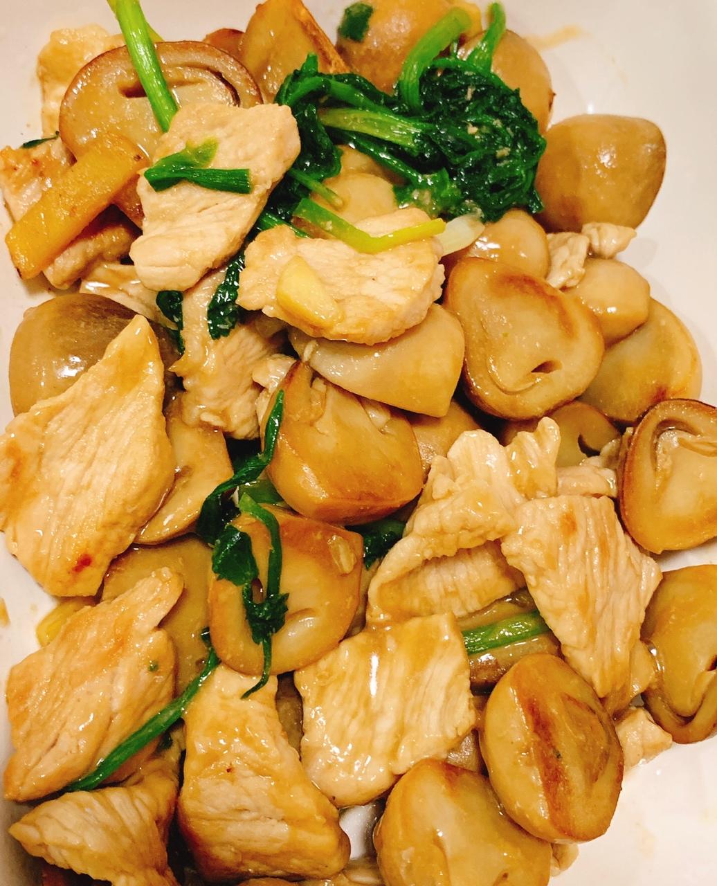 草菇炒肉片