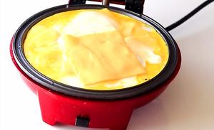 #麦子厨房#小红锅宝宝早餐：芝士土豆鸡蛋饼的做法 步骤6