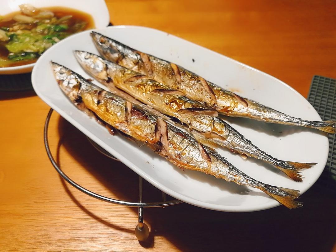 ll悠然做的烤秋刀鱼懒人烤箱版