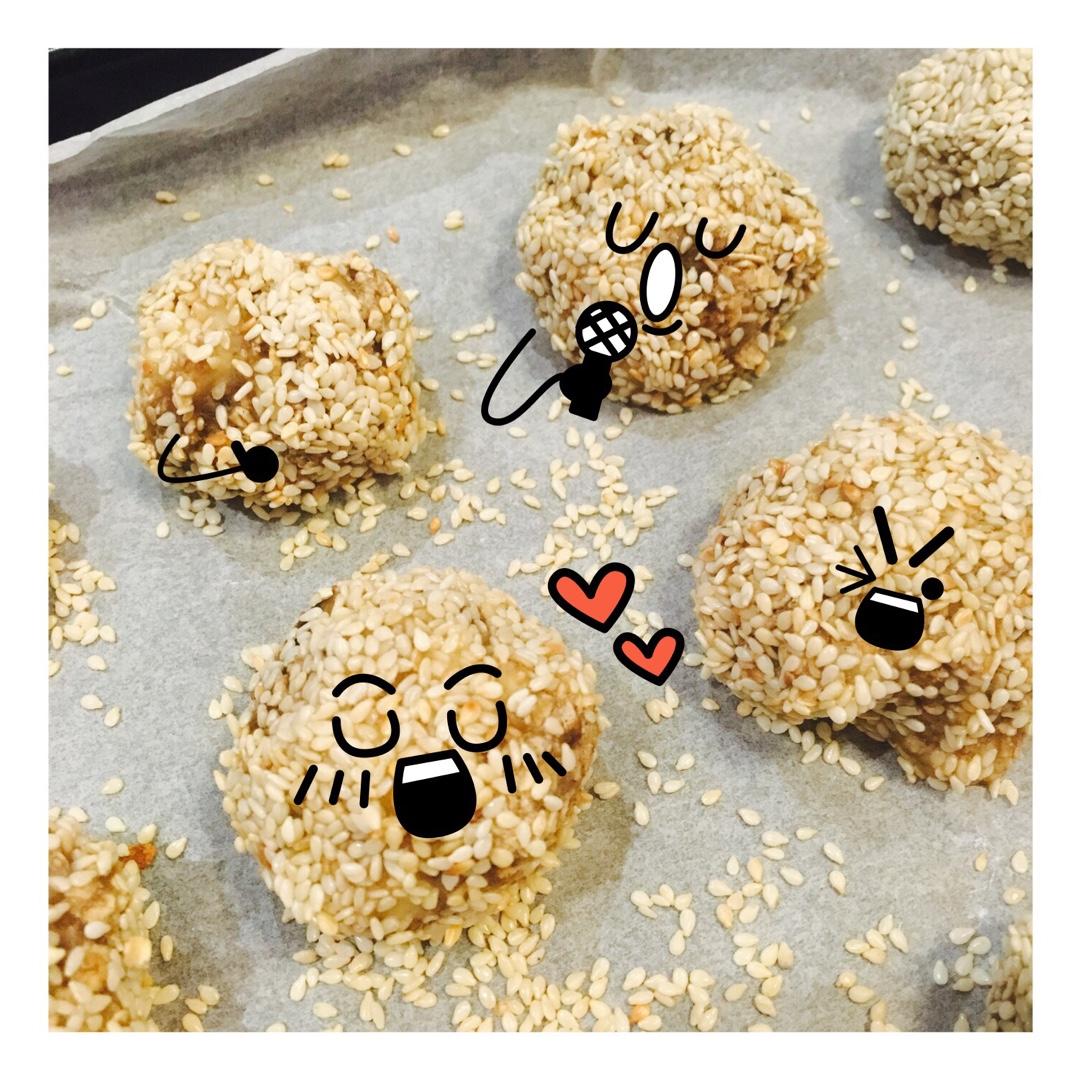 香蕉芝麻燕麦球 （Banana Oat Balls）