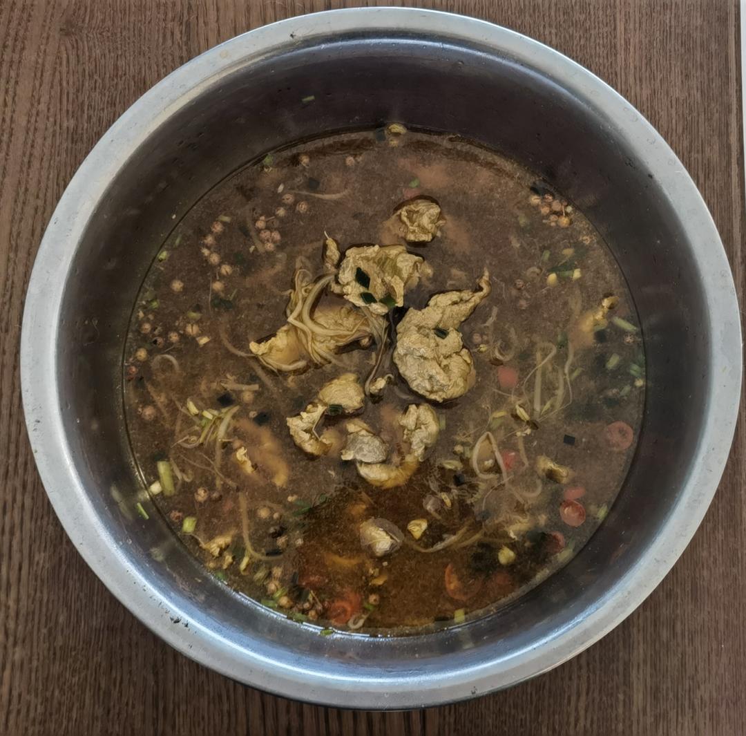 跟四川朋友学的水煮肉片 这也太香了！！