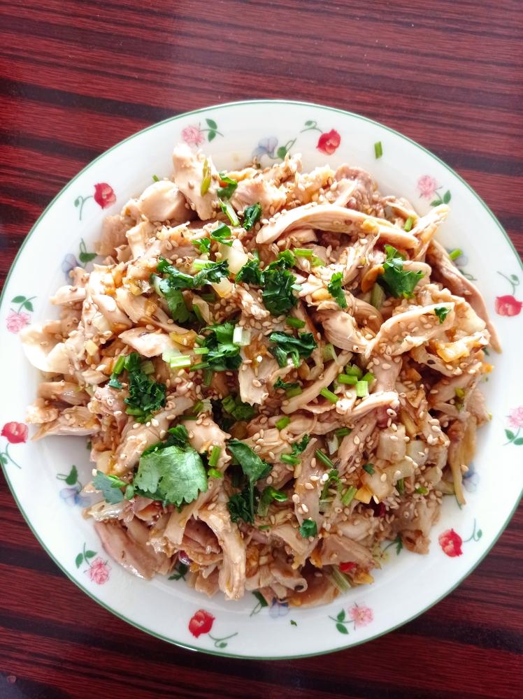 凉拌鸡腿肉