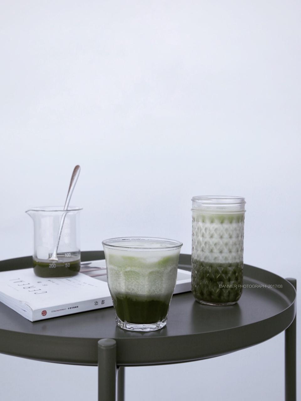 分层牛奶青汁