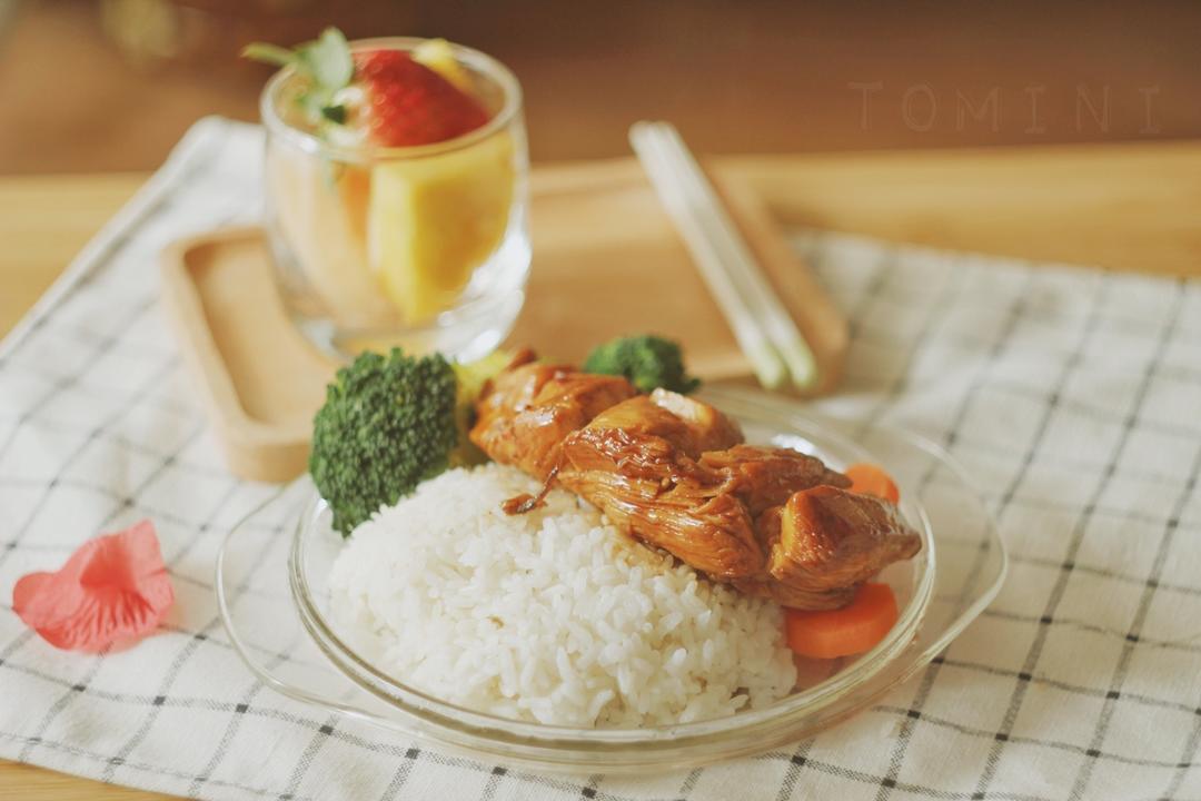 日式照烧鸡排饭