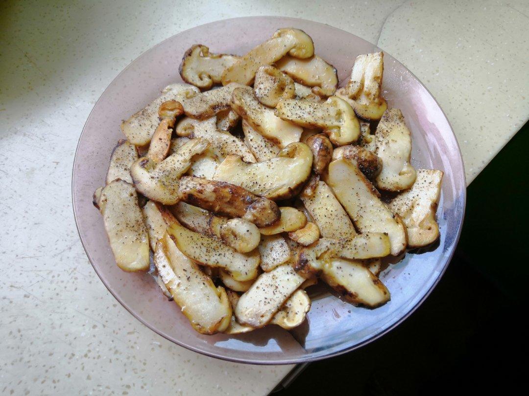 黄油煎松茸
