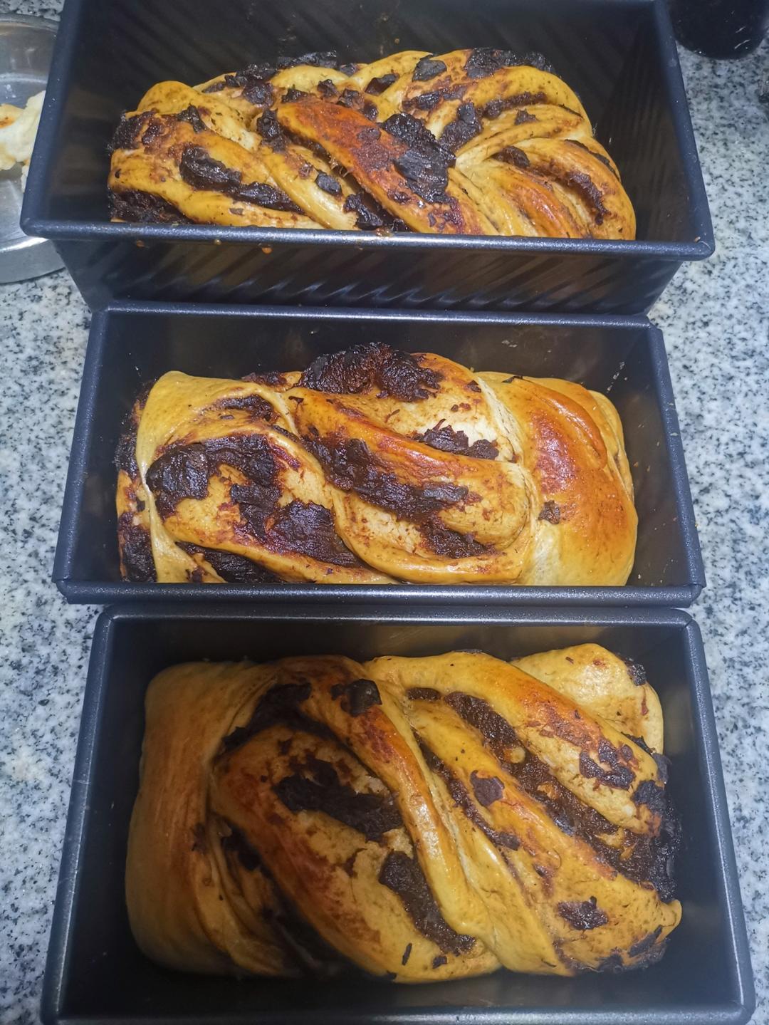 【枣泥扭纹软面包】