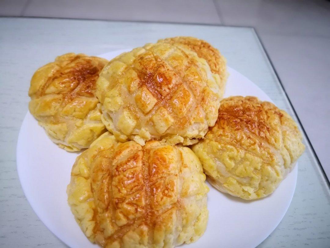 好吃到炸裂的港式菠萝包（附带制作酥皮的小视频）