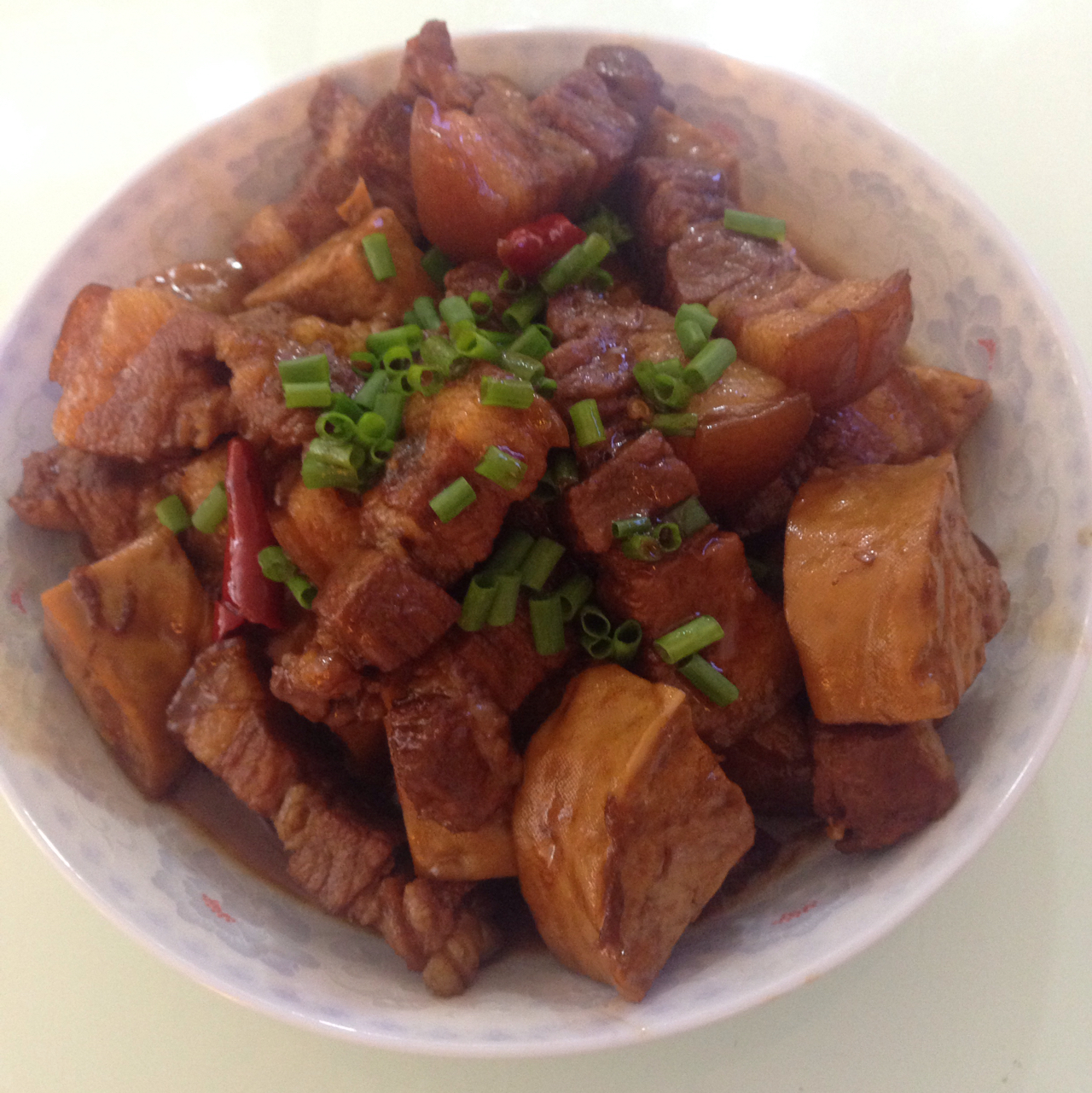 五花肉烧素鸡 Pork Belly with Dry Tofu