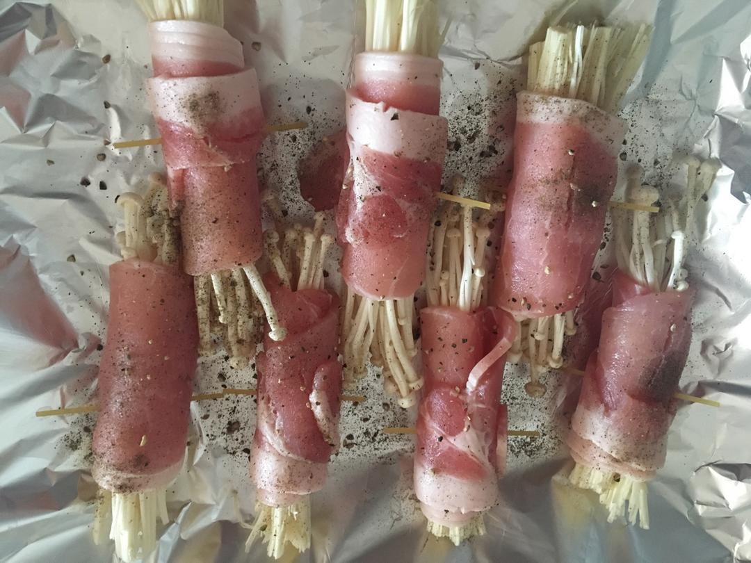 香煎培根金针菇卷