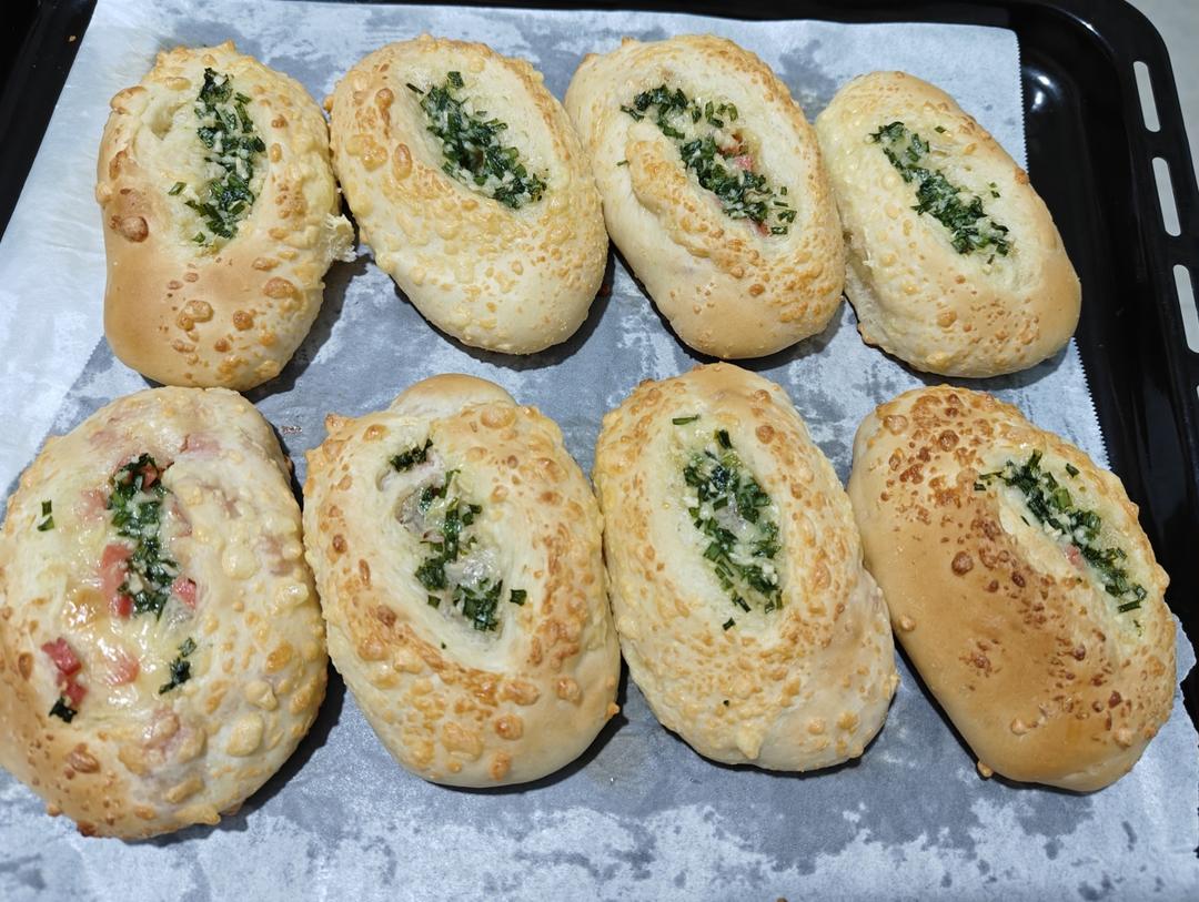 蒜香芝士火腿小吐司🍞超香！无法抗拒的咸口面包