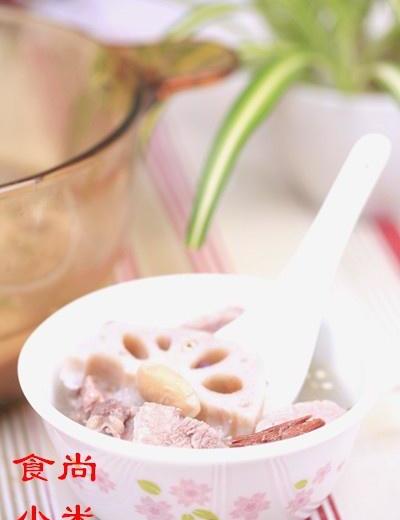 鲜藕根瘦肉薏仁汤的做法
