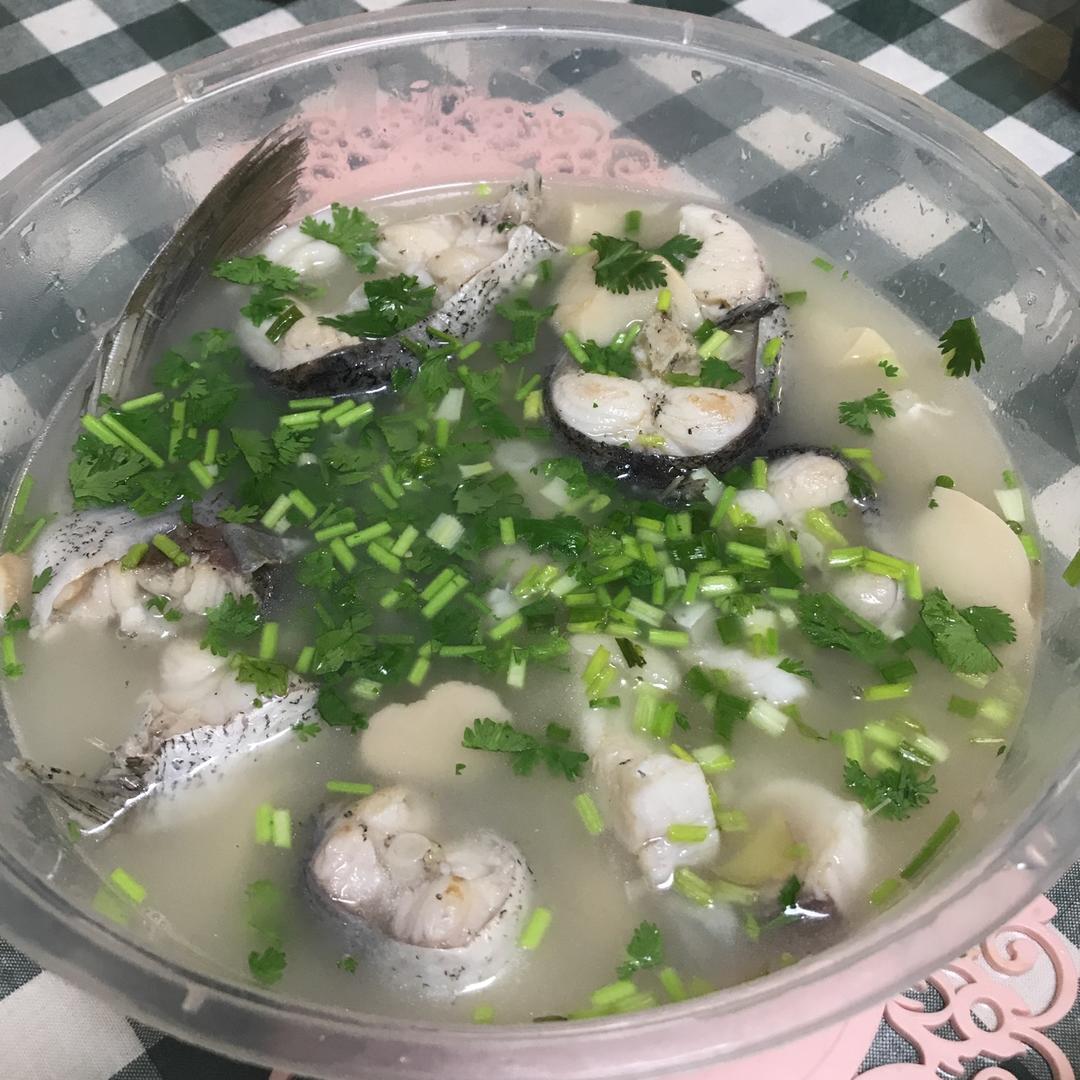 花鲢鱼丸汤——超详细奶白鲢鱼汤 鲢鱼丸子
