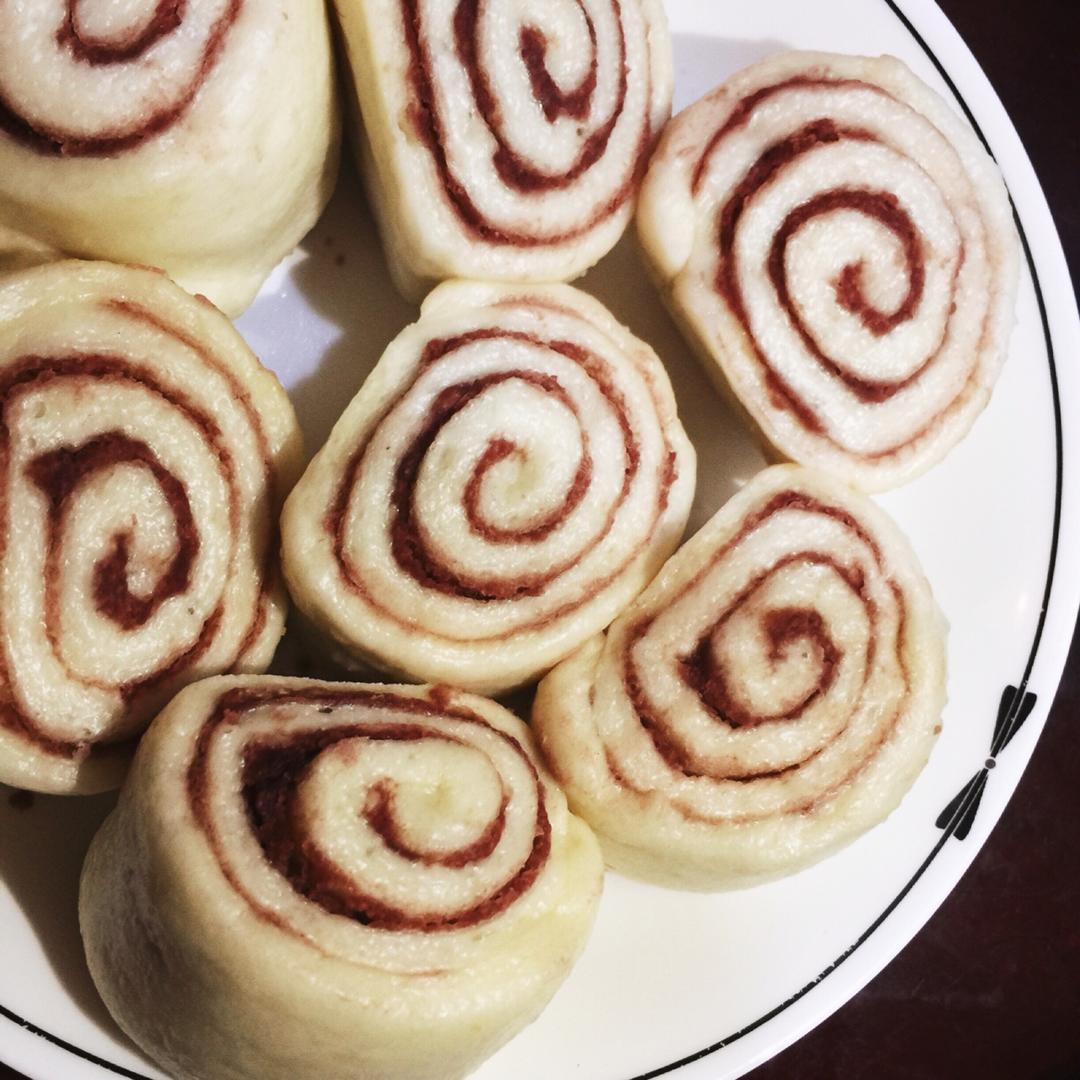 ameijolin做的豆沙小花卷