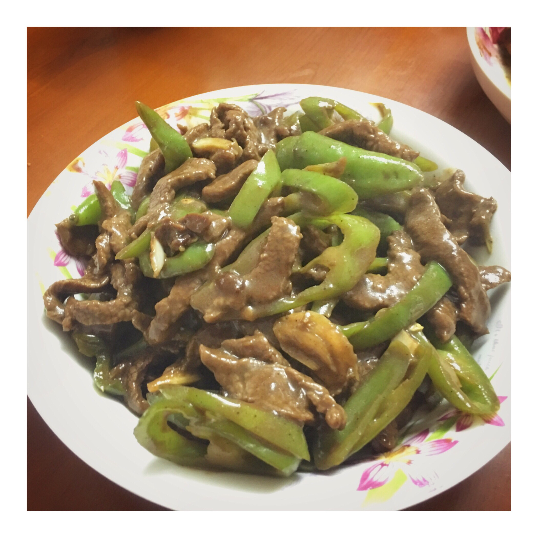 酱焖尖椒牛柳