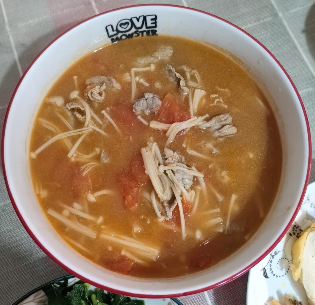 番茄金针菇牛肉煮