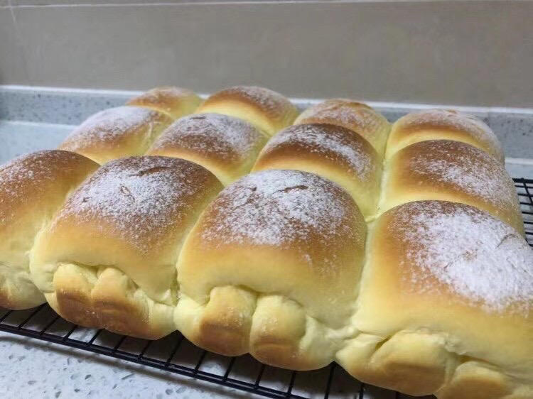 软到不知所措的牛奶卷