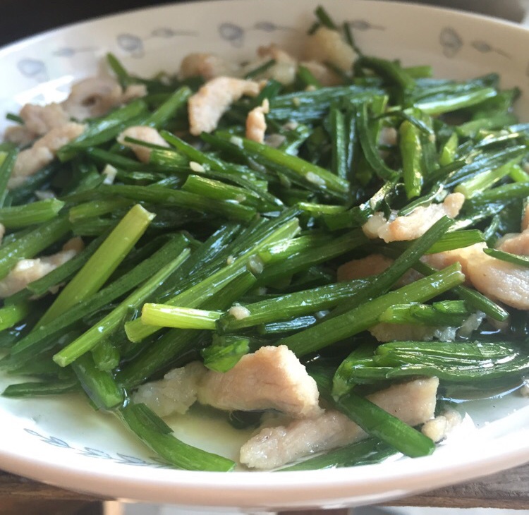 韭菜苔炒肉丝