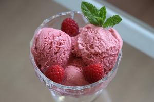 树莓冰淇淋 Himbeereis的做法 步骤15
