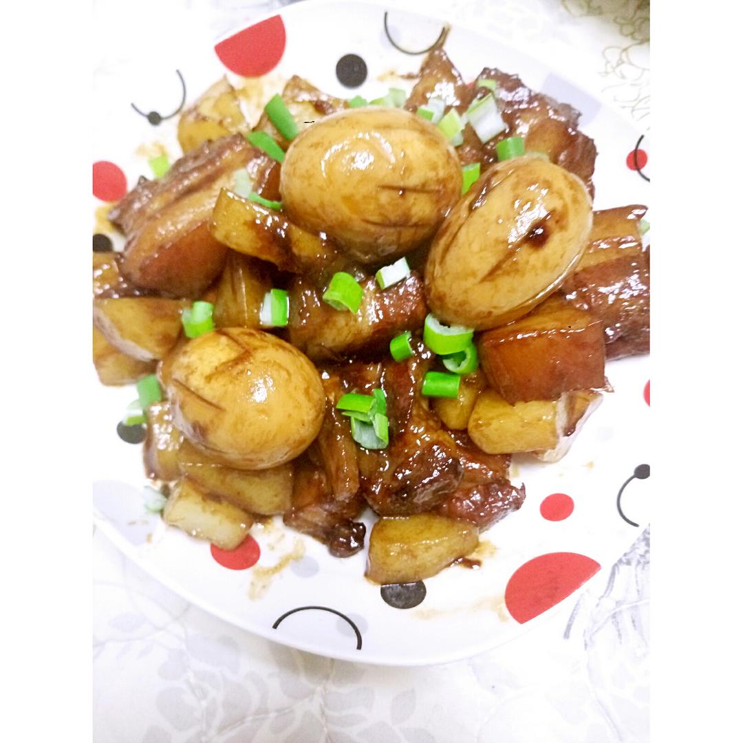 吃着碗里望着锅里的红烧肉