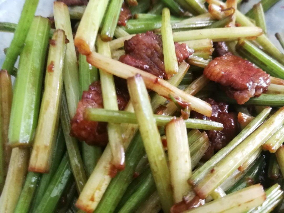 芹菜炒肉