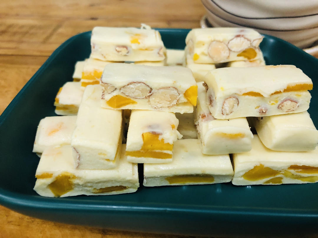 小胖子母亲大人做的芒果牛轧糖