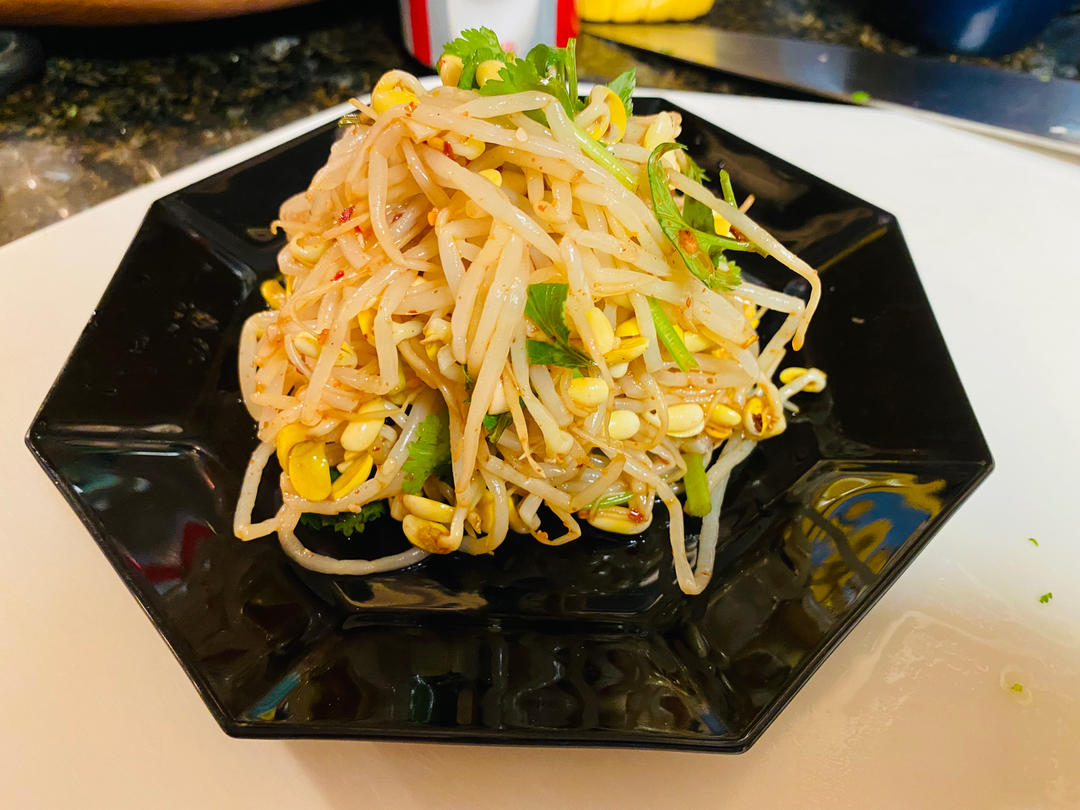 快手凉拌黄豆芽