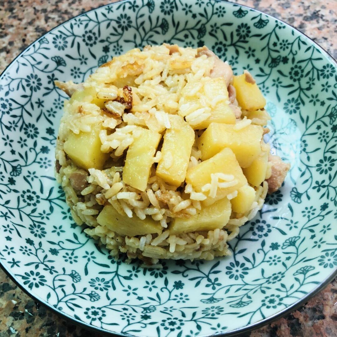 电饭锅版土豆焖鸡饭