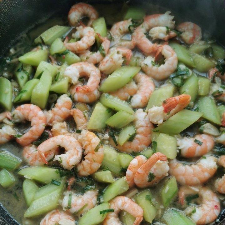 独食快手菜——青瓜炒虾仁