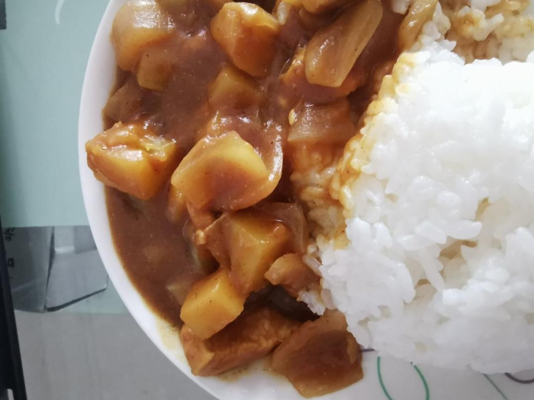 百梦多（好侍）咖喱鸡丁（洋葱胡萝卜土豆炒鸡胸）