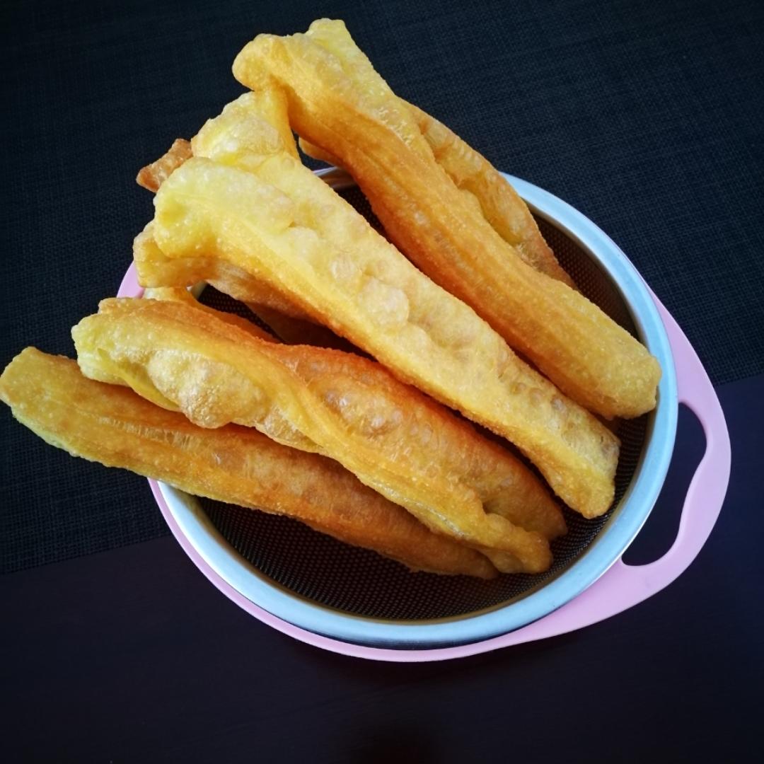 巴啦啦xiao魔仙做的自制蓬松酥脆大油条