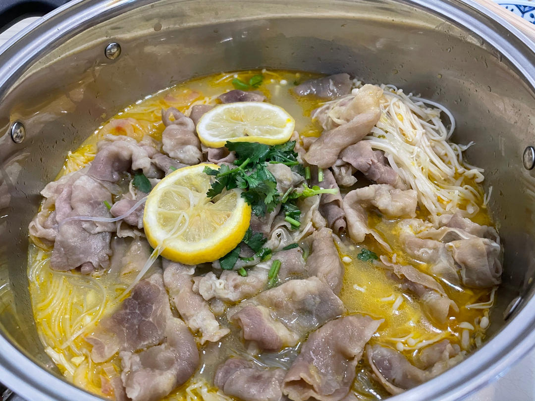 唇齿留香的爽口金汤肥牛卷