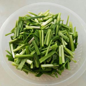 韭菜炒干豆腐的做法 步骤2