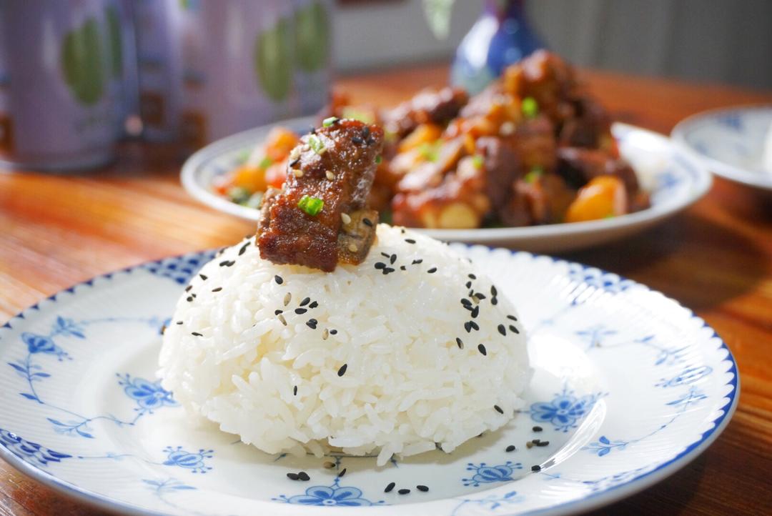土豆排骨饭的做法