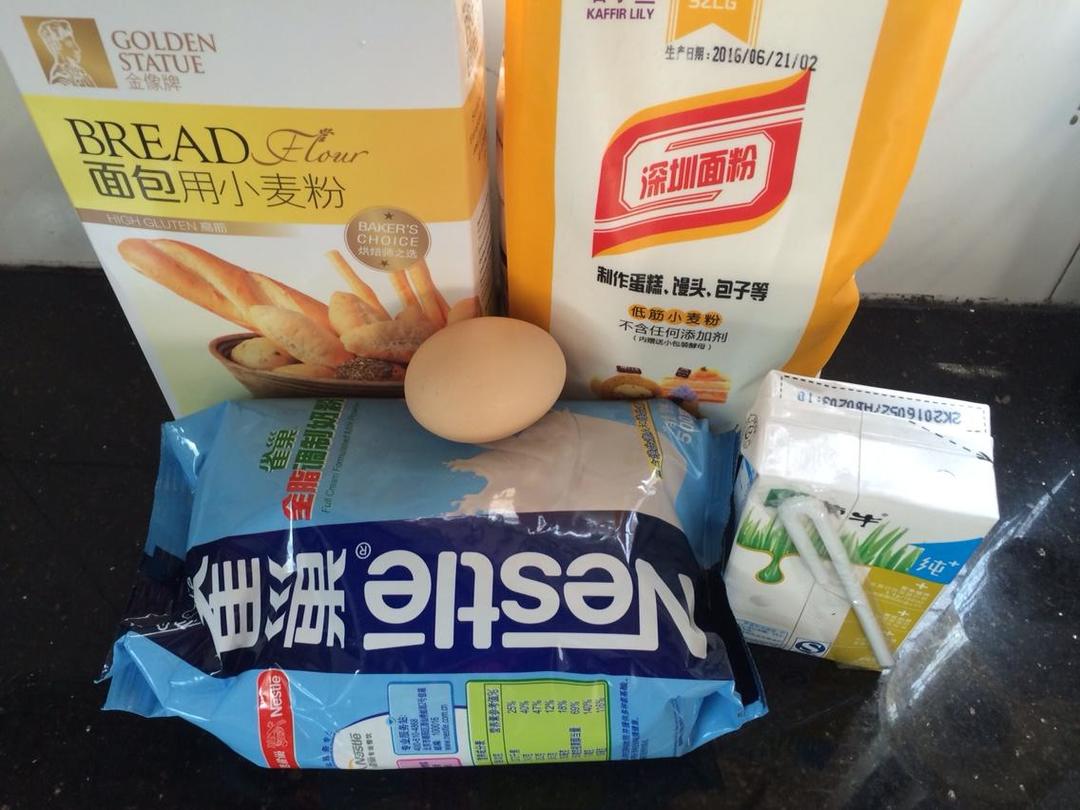 纯奶手撕吐司的做法 步骤1