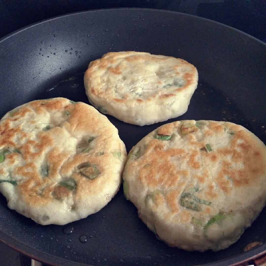 发面椒香葱花饼（超级宣软）