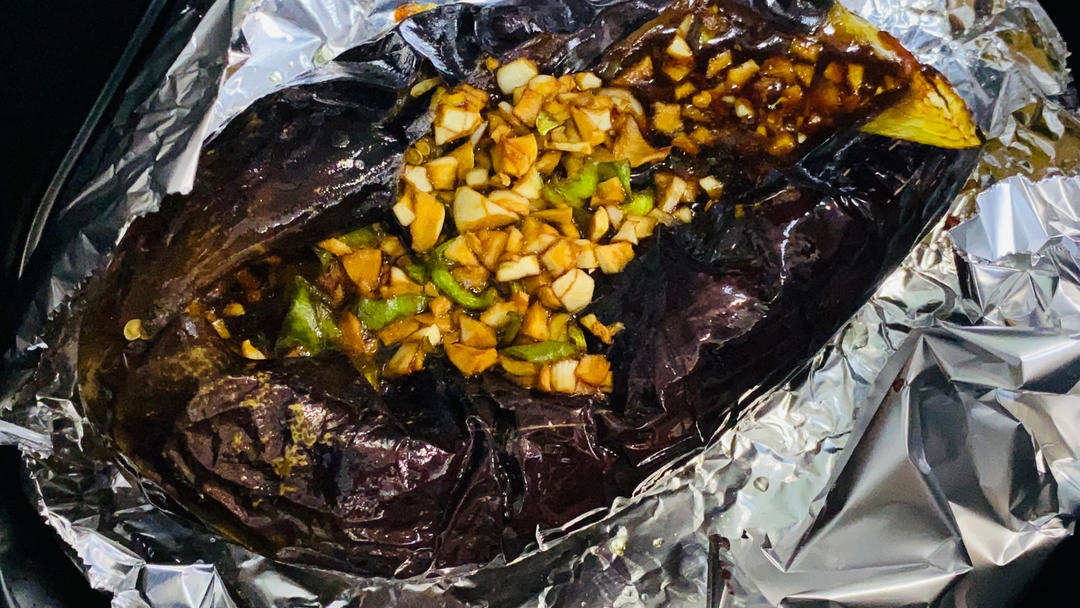 空气炸锅超简单的爆香蒜蓉烤茄子