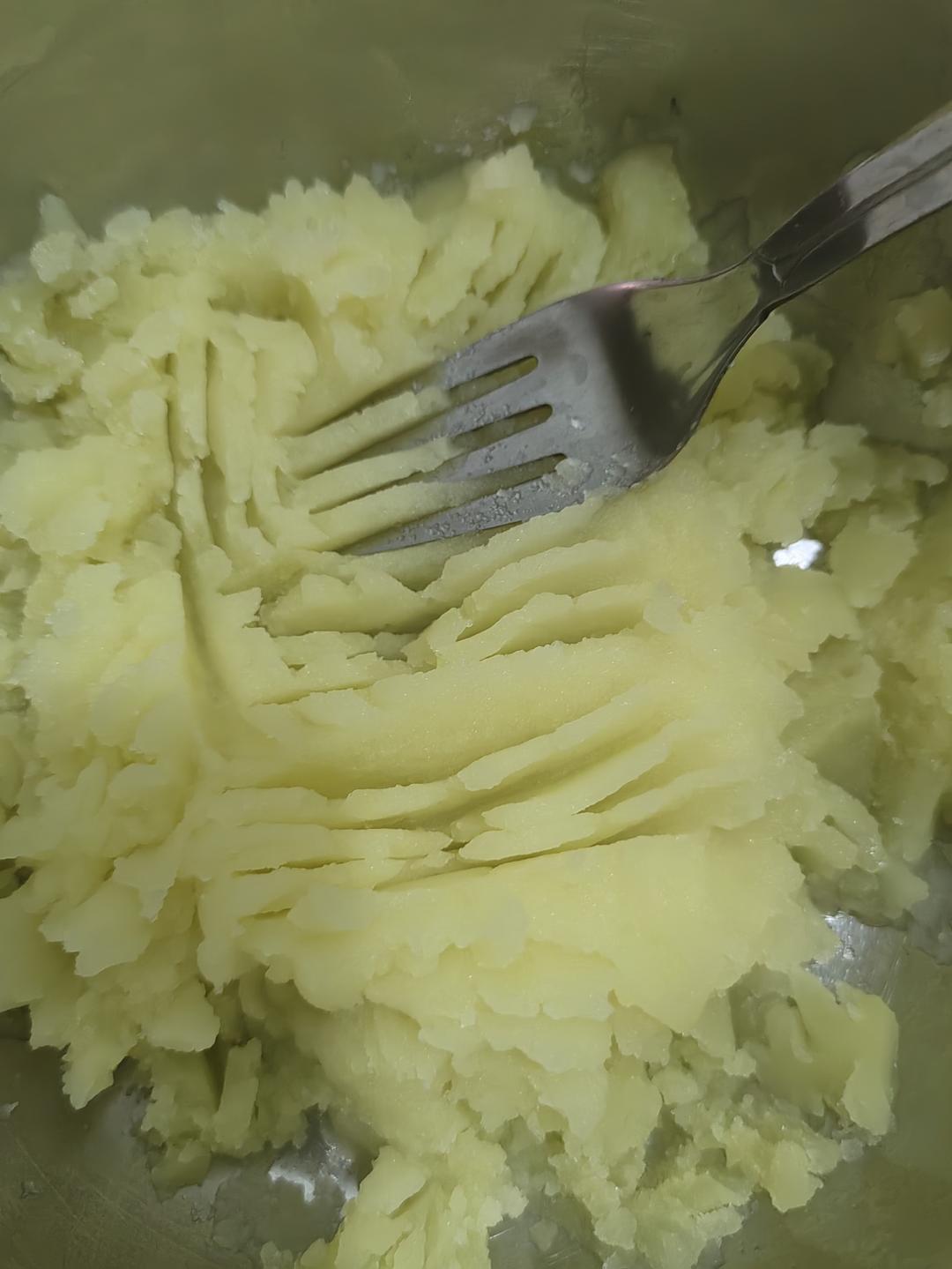 空气炸锅土豆鸡肉泥块