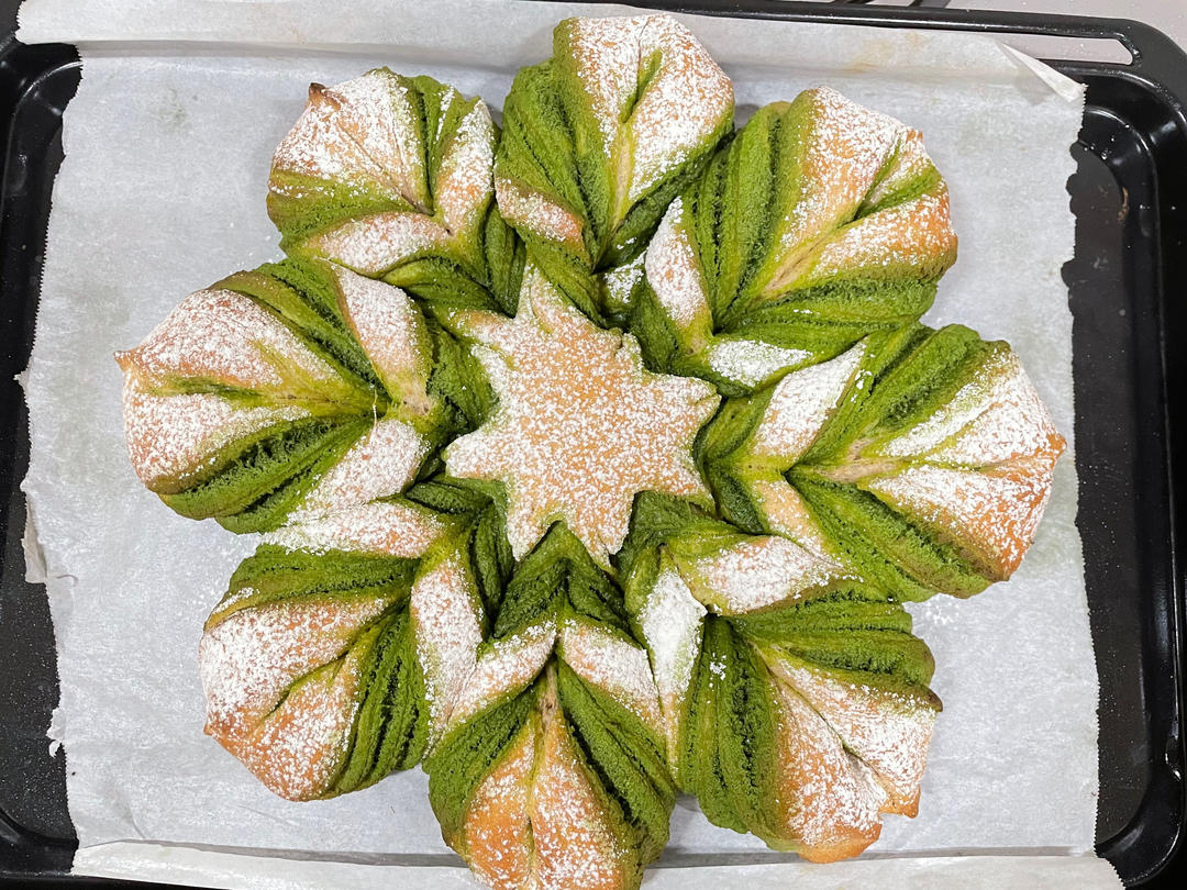 抹茶奶酥雪花面包