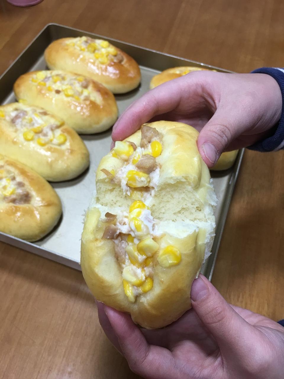 金枪鱼玉米面包
