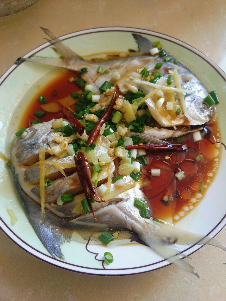 清蒸小鲳鱼
