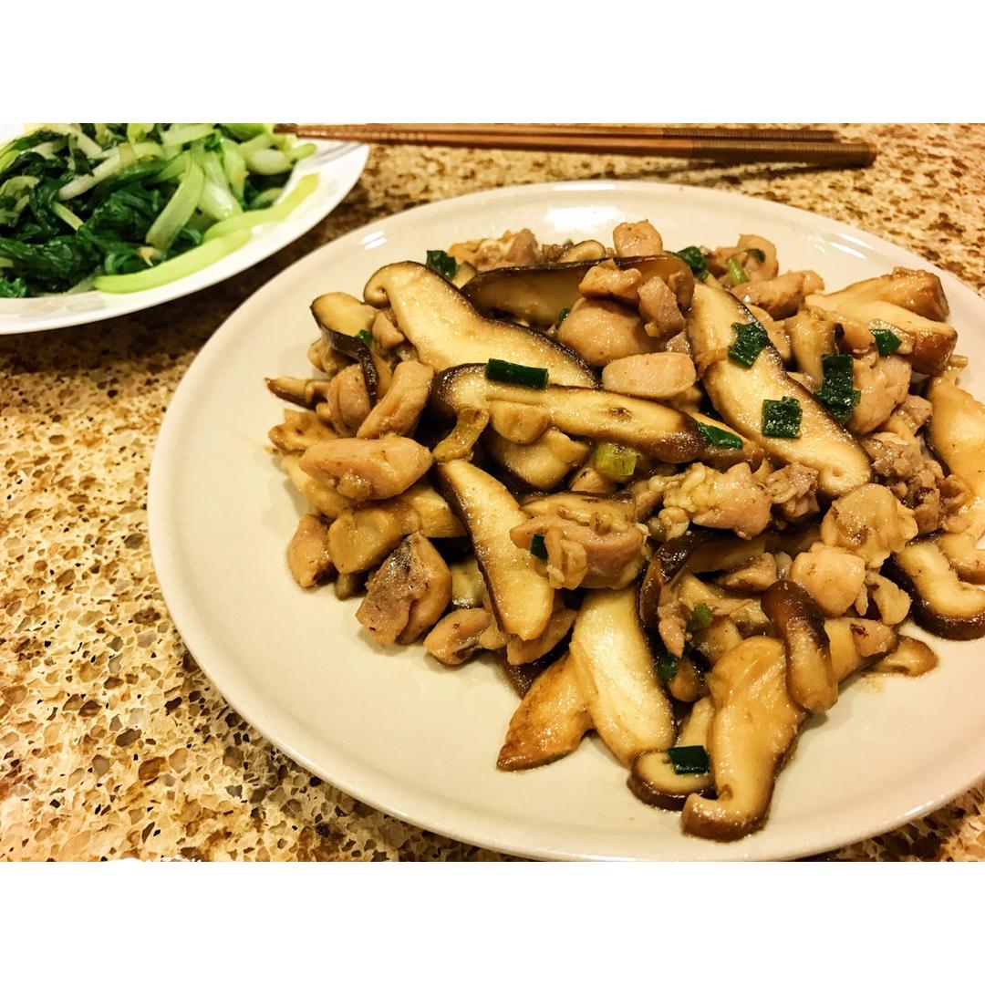蘑菇滑鸡（香菇滑鸡）